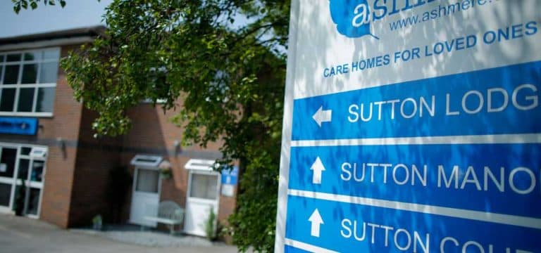 Sutton Court photo 3