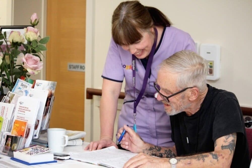 16 Homeside Close photo 3