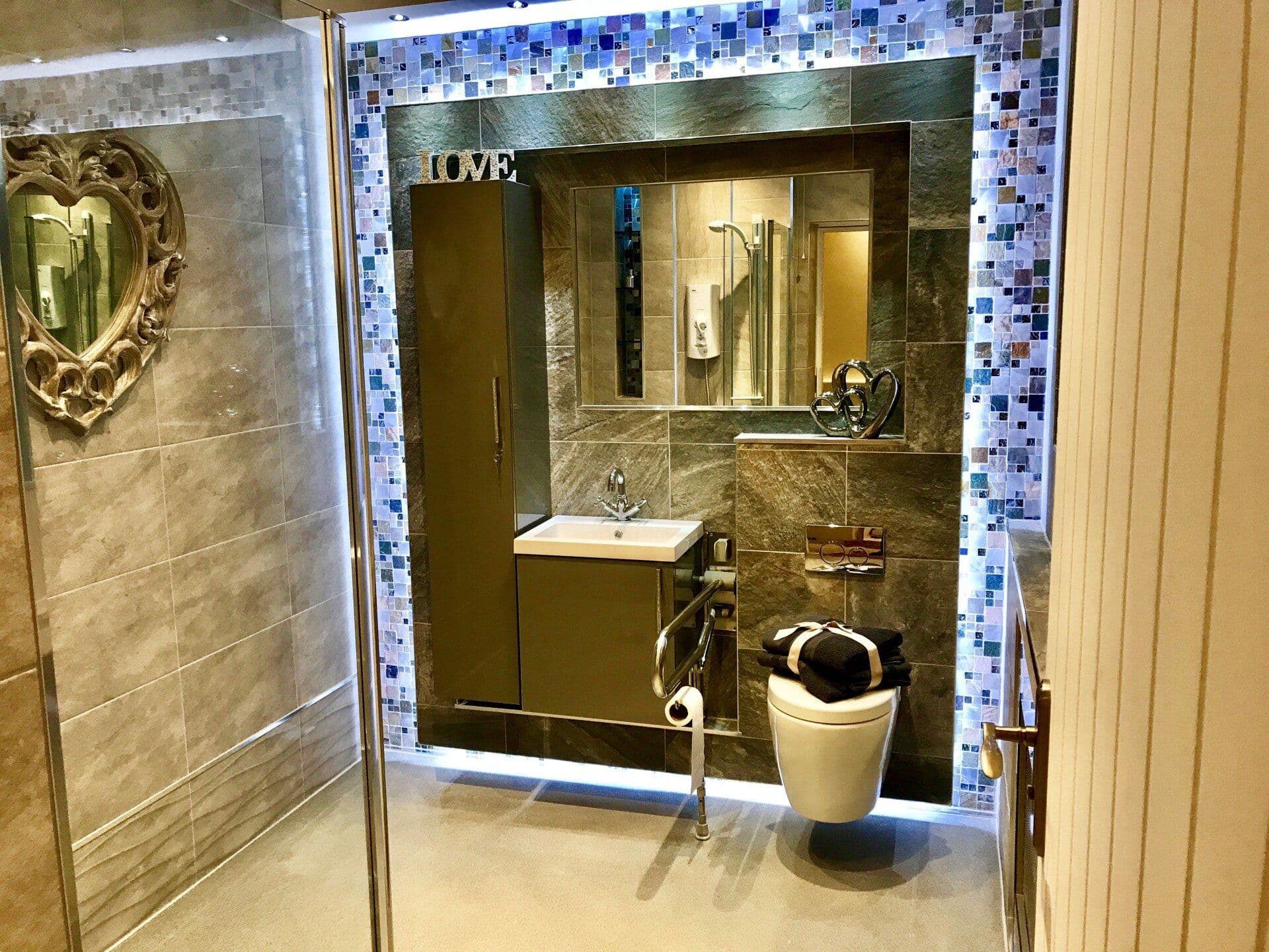 The Old Vicarage photo 9