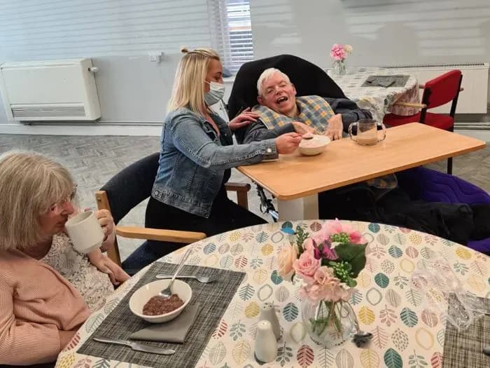 Mayfield Court photo 8