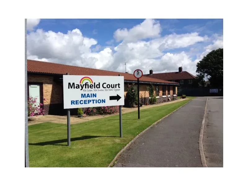 Mayfield Court photo 7