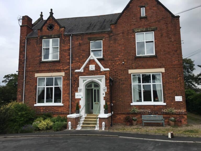 Oak Tree House Residential Care Home photo 12