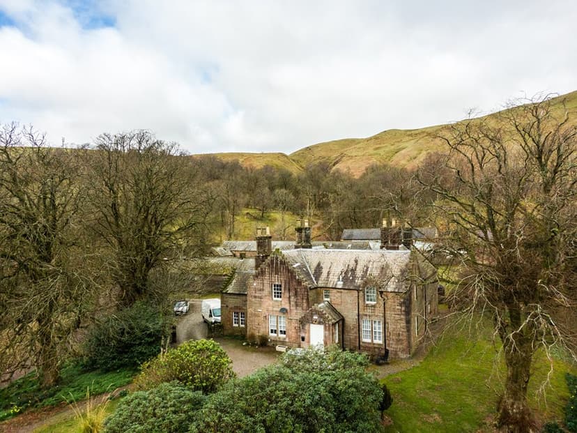 Dalveen Farmhouse care home