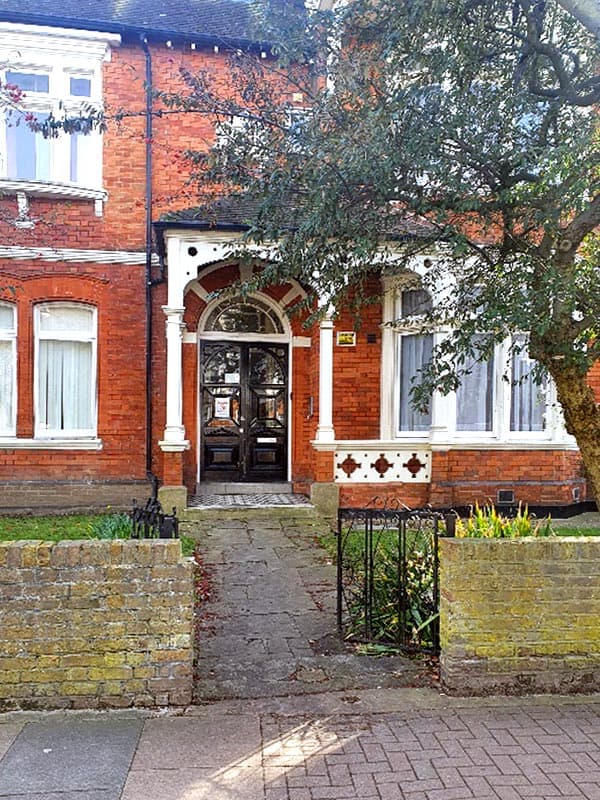 3 Strensham Hill photo 4