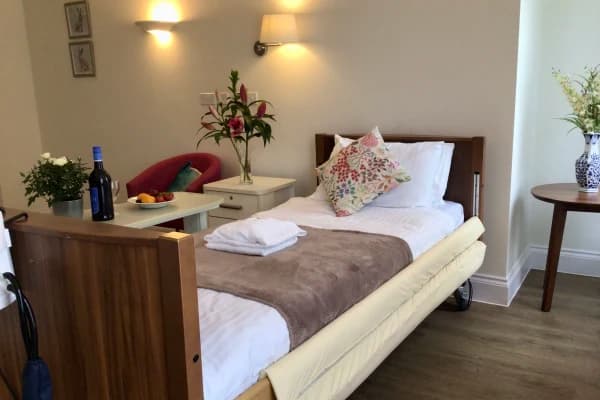 Westbury Nursing Home And Westbury Garden Suite photo 4