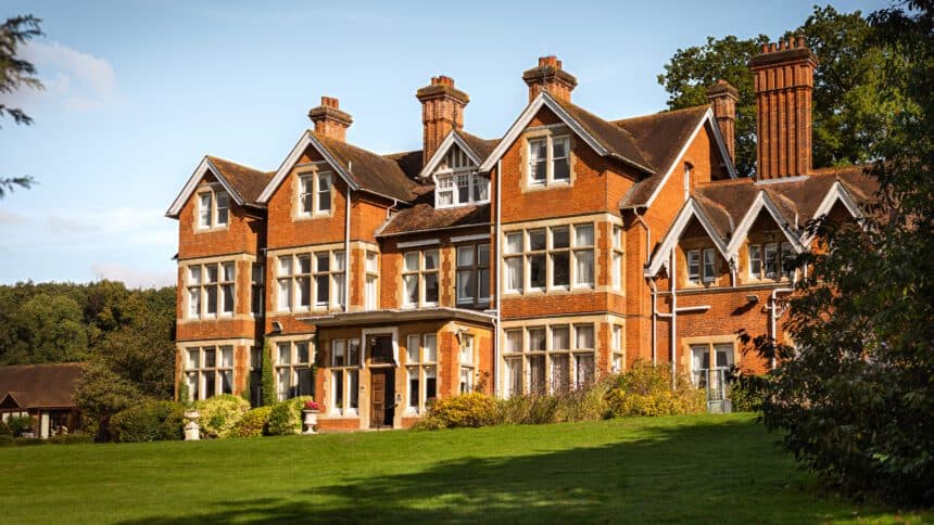 Oaken Holt Nursing and Residential Home photo 4