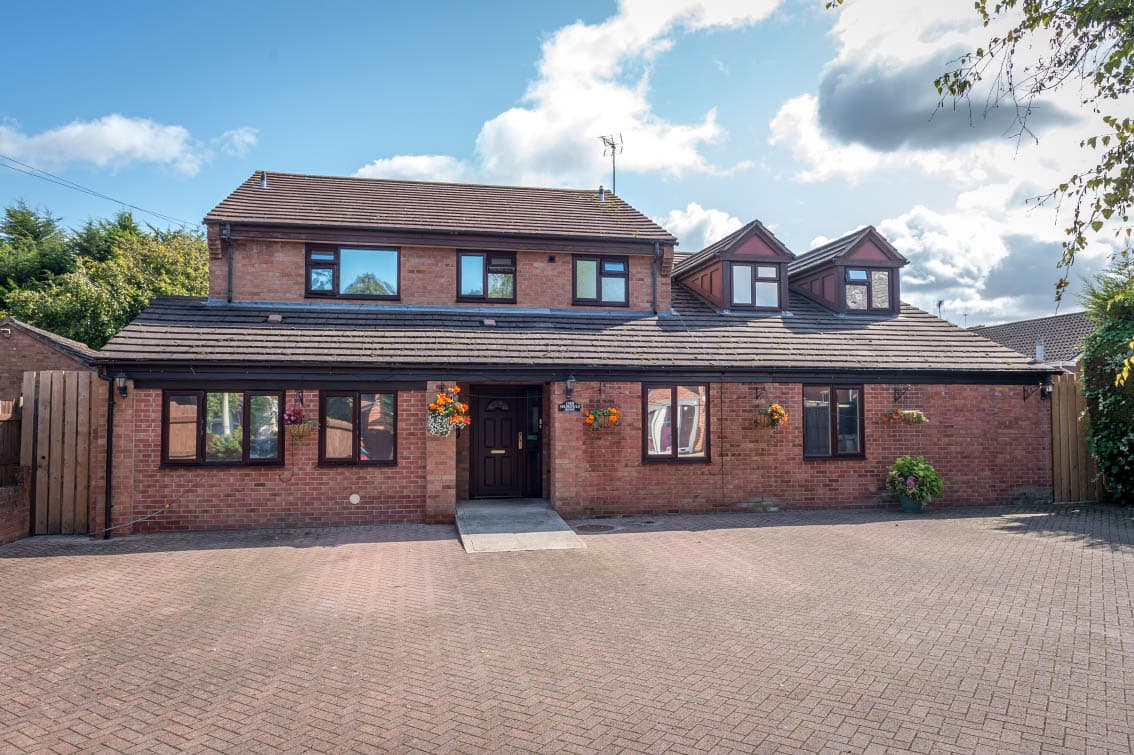 Springfield House photo 2