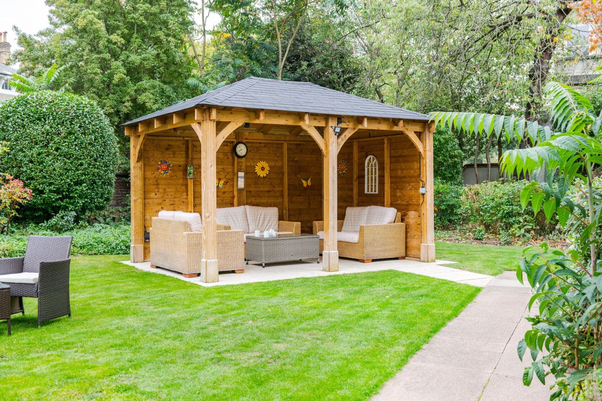 Rectory Court photo 12