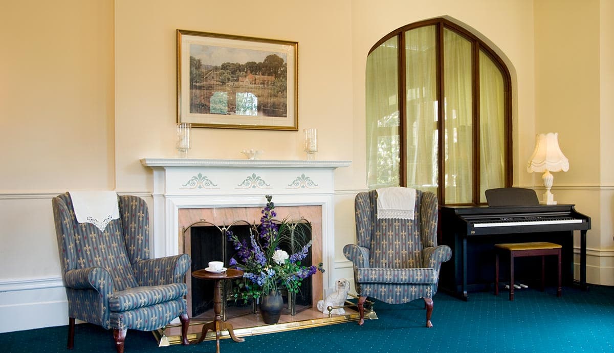 Kenilworth Manor photo 3