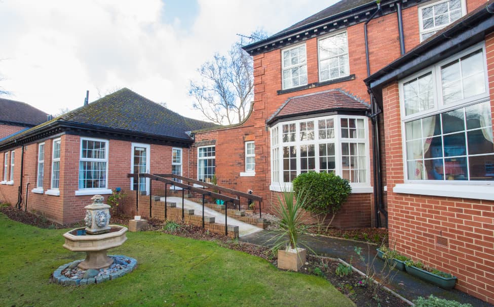 Neville House photo 2