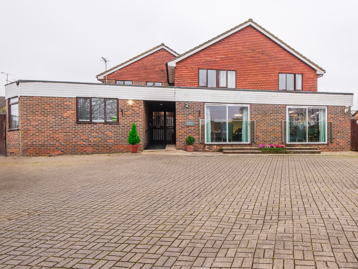 Charles Lodge photo 6