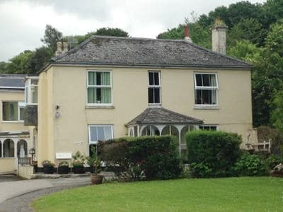 Overleat Residential Care Home photo 1