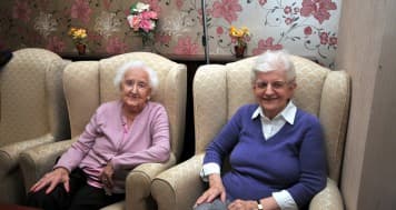 Victoria Royal Beach photo 1