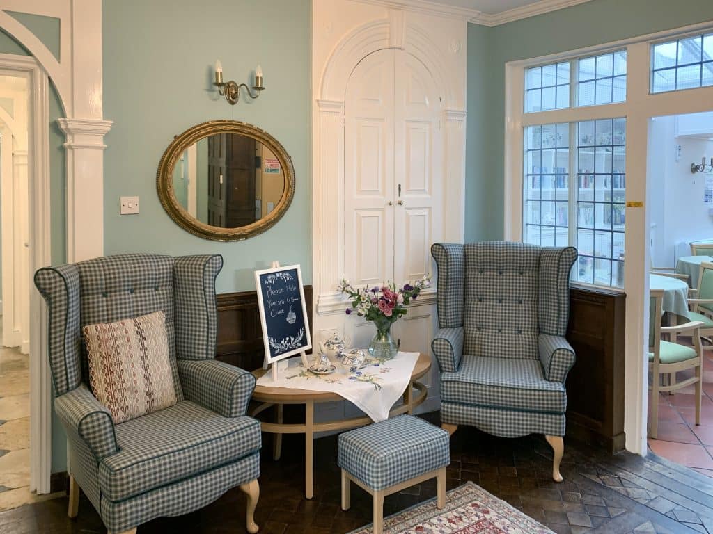 Featherton House photo 5