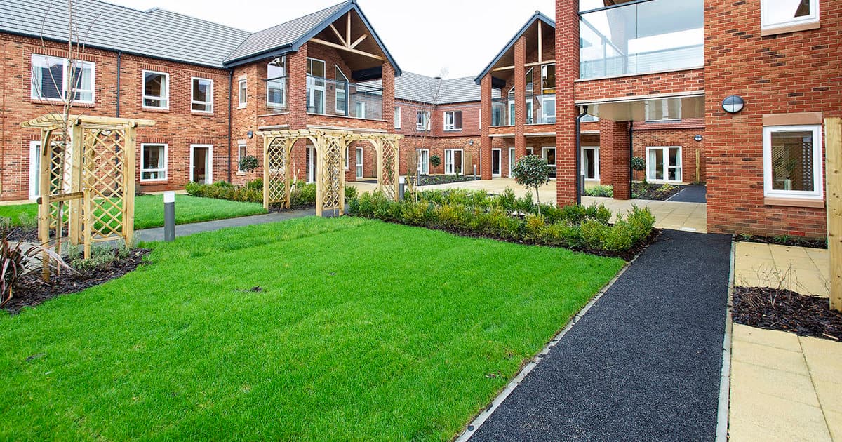 Exterior and garden at Abbots Wood Manor