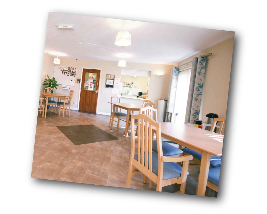 Dining room at Acacia Lodge