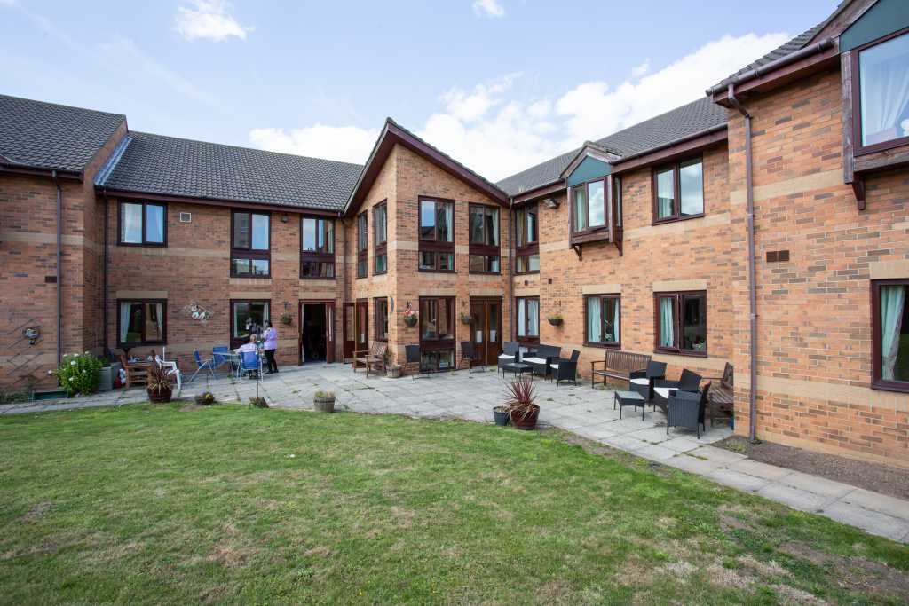 Exterior and garden at Cleveland View
