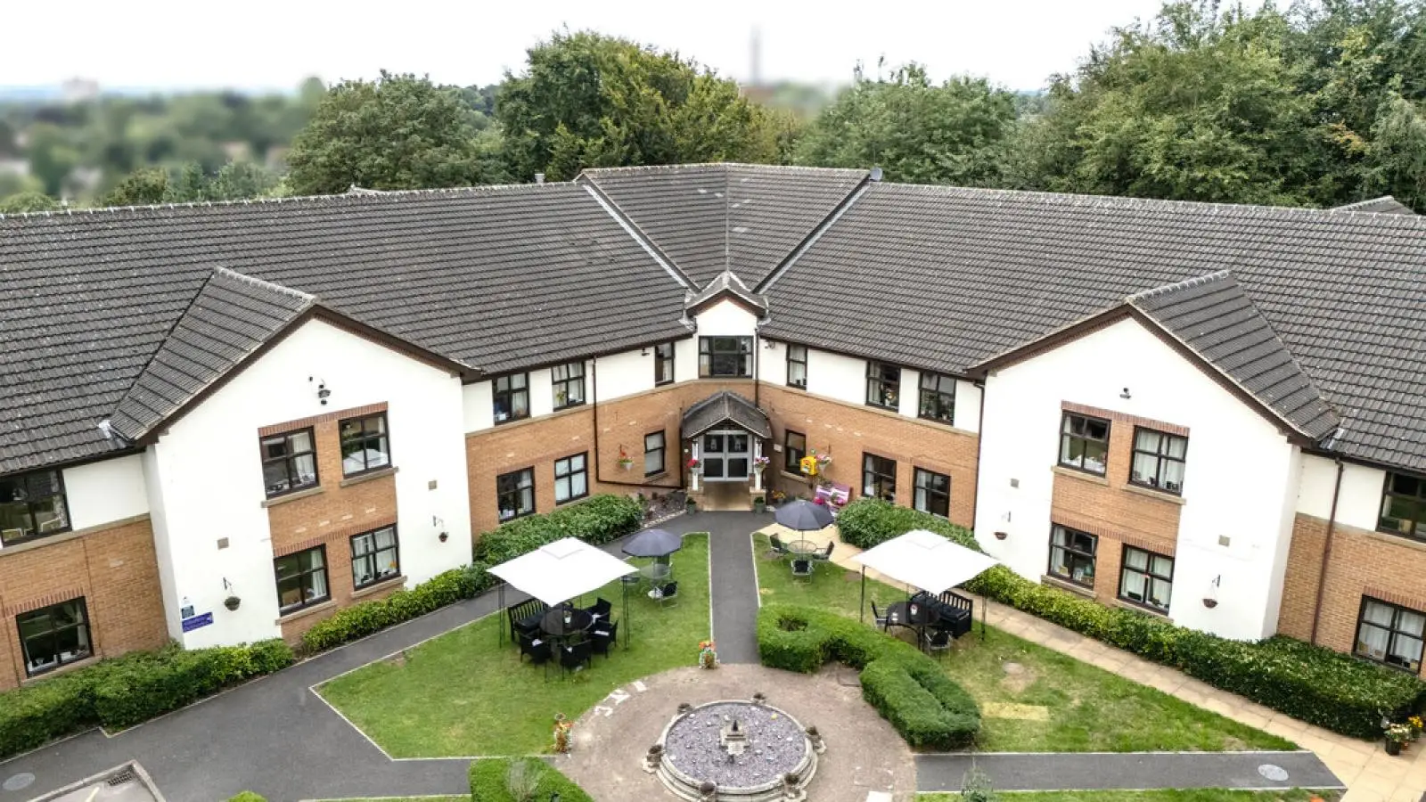 Aerial view of the home and grounds at Gledhow