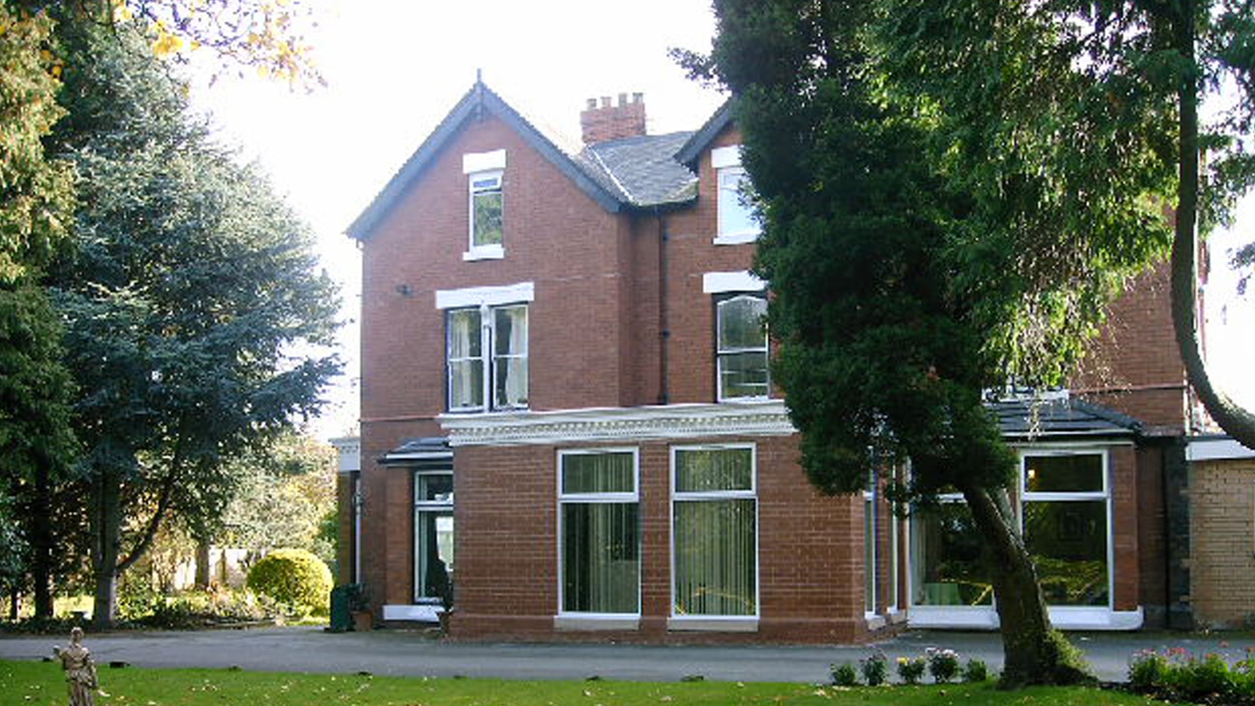 Exterior at Oaklands Nursing Home