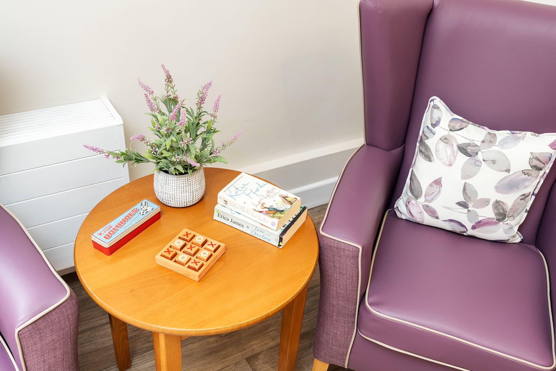 Lounge seating area at Paisley Lodge