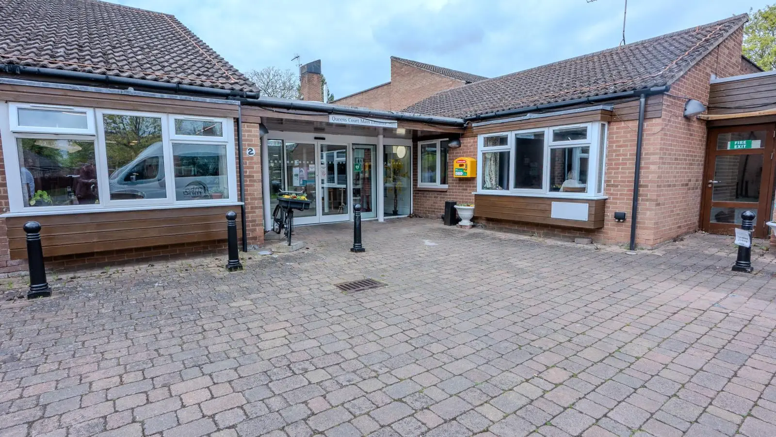 Entrance and courtyard at Queens Court