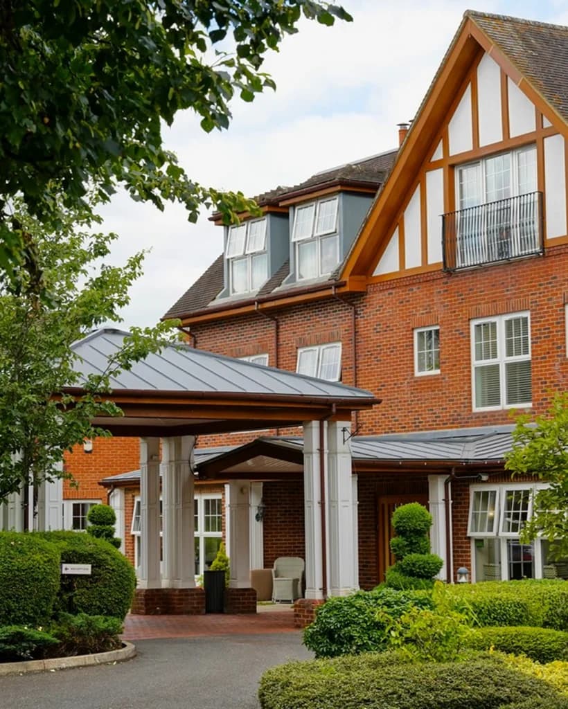 Exterior and entrance at Signature at Banstead